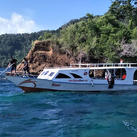 Cocotinos Lembeh A Boutique Dive Lodge Bitung Esterno foto