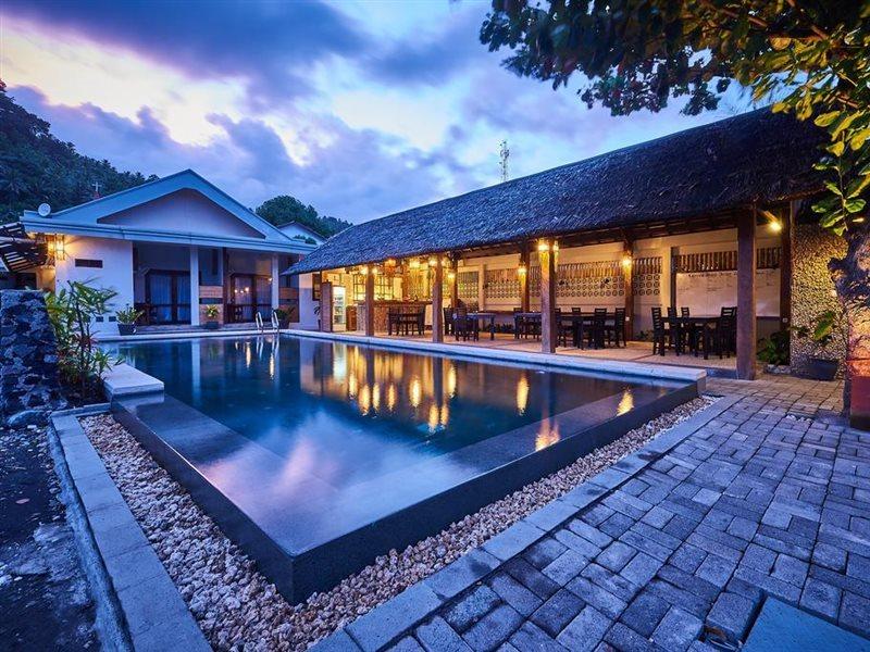 Cocotinos Lembeh A Boutique Dive Lodge Bitung Esterno foto