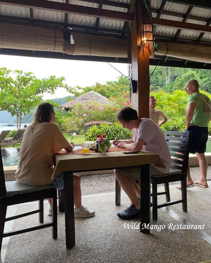Cocotinos Lembeh A Boutique Dive Lodge Bitung Esterno foto