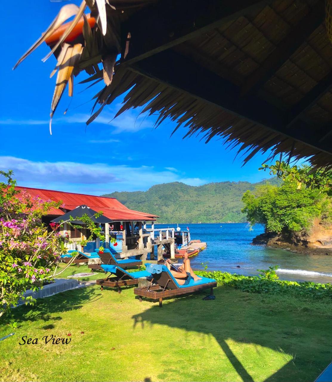 Cocotinos Lembeh A Boutique Dive Lodge Bitung Esterno foto