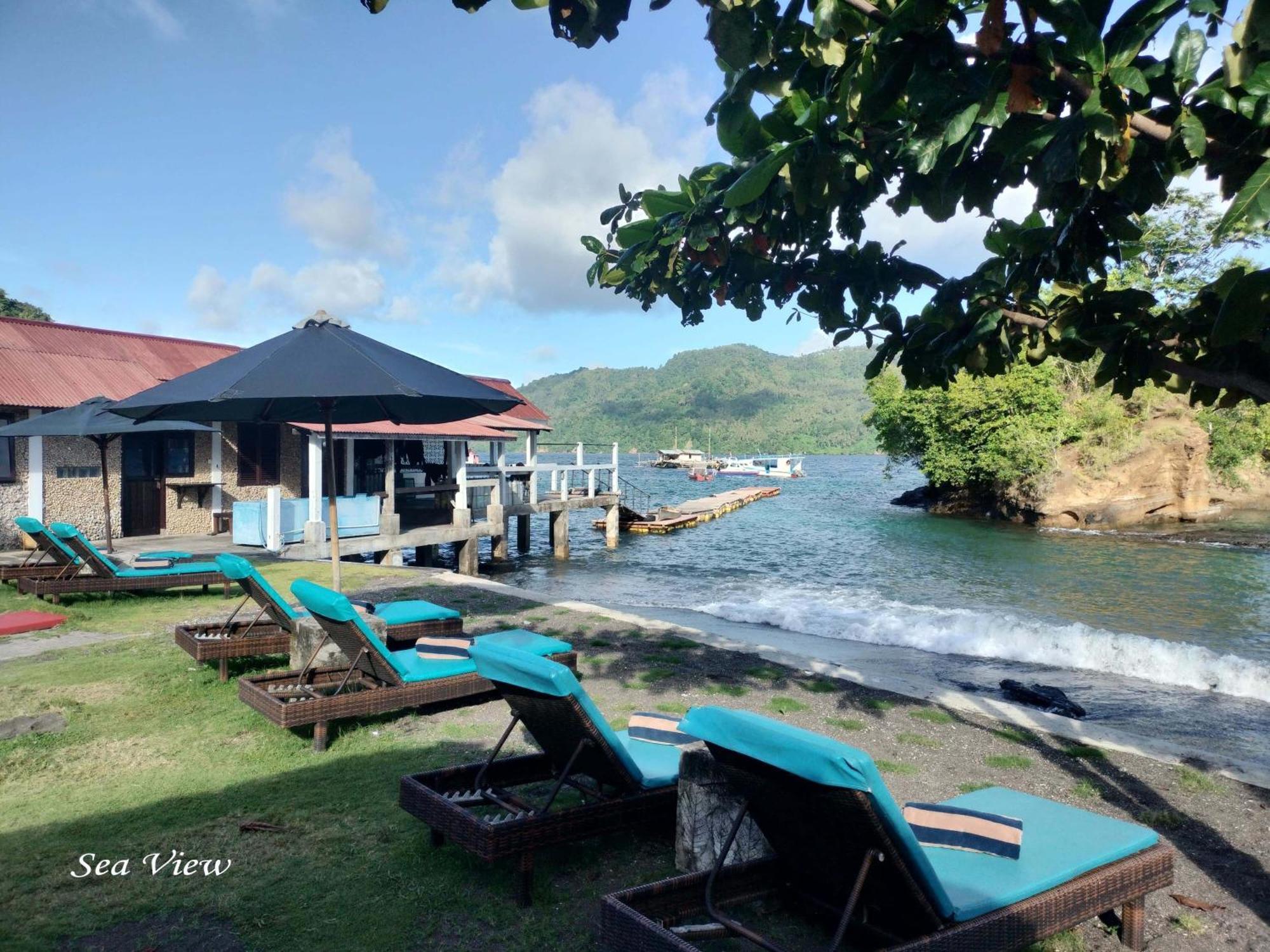 Cocotinos Lembeh A Boutique Dive Lodge Bitung Esterno foto